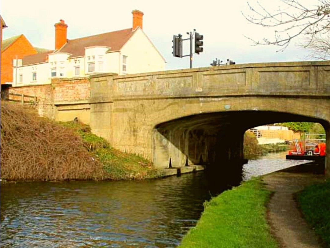 FENNY STRATFORD CANAL BRIDGE CLOSED TO VEHICLES 27TH JAN - 4TH FEB